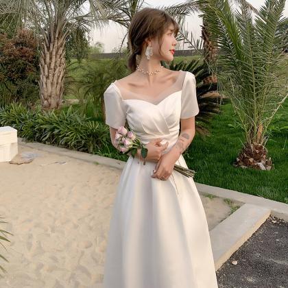 Simple Travel Photography White Wedding Dress..