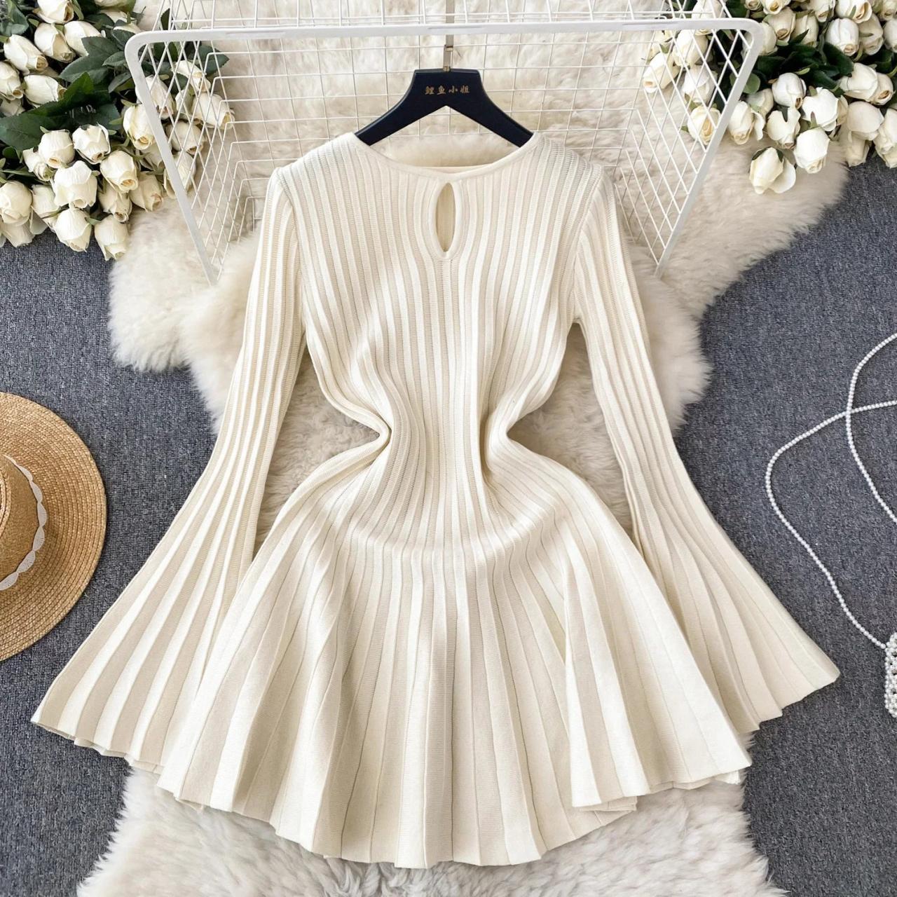 2025 Flare Sleeve Knit Dress With Keyhole Back