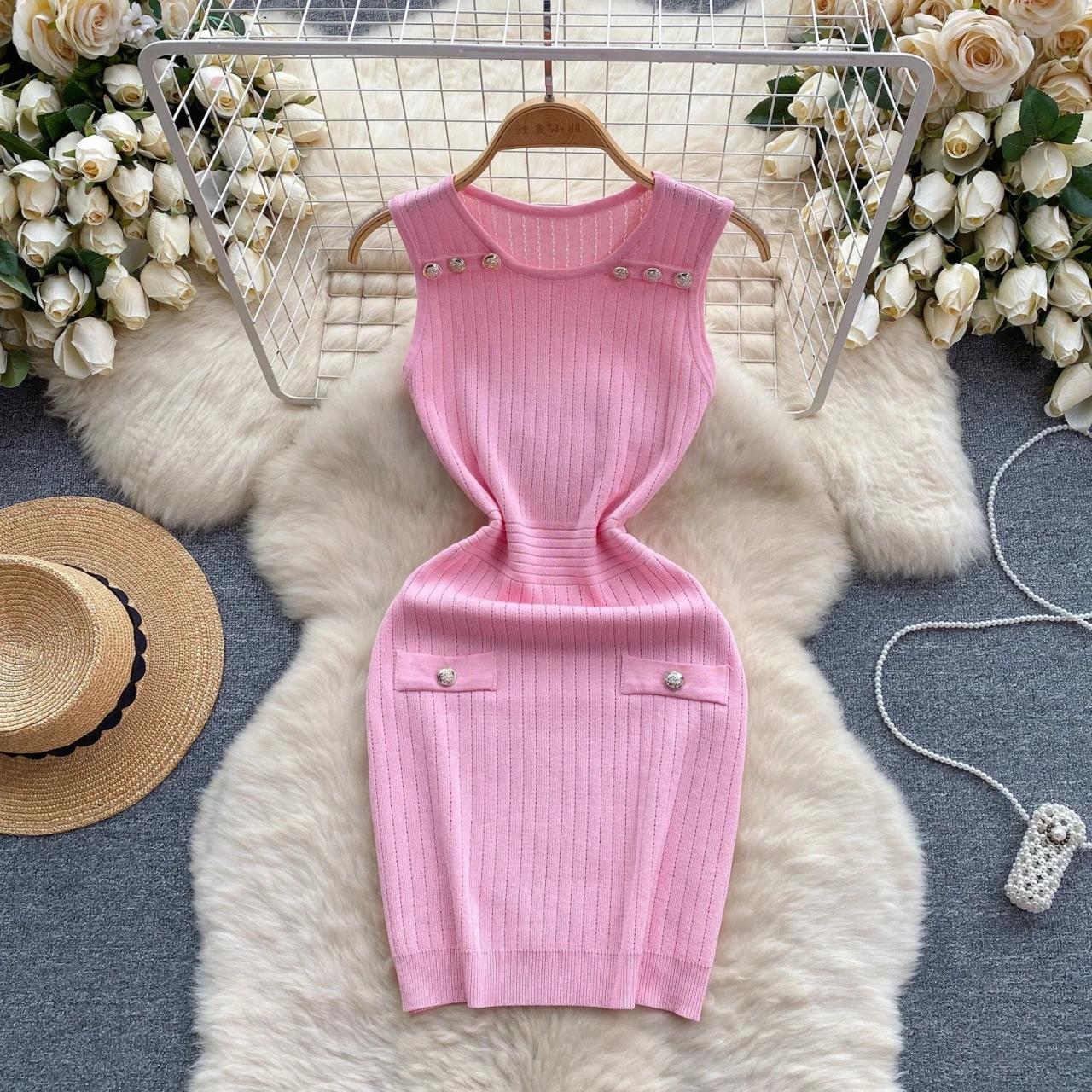2025 Pink Sleeveless Knit Dress With Button Accents